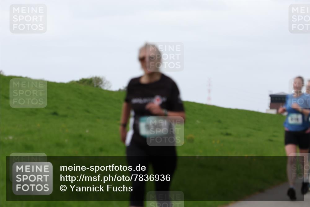 04.05.2025 - 8. Wedeler Halbmarathon Yannick Fuchs http://msf.ph/oto/7836936 04.05.2025 11:24:16 Laufen 11, 30 meine-sportfotos.de