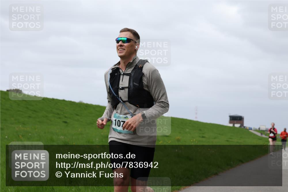 04.05.2025 - 8. Wedeler Halbmarathon Yannick Fuchs http://msf.ph/oto/7836942 04.05.2025 11:59:54 Laufen 107, 0 meine-sportfotos.de