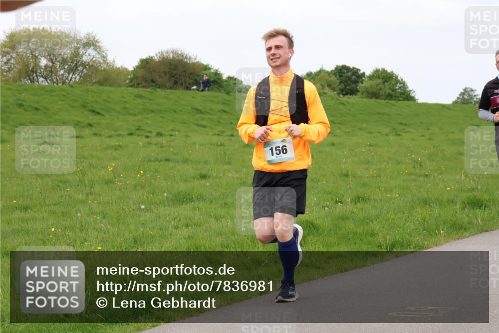04.05.2025 - 8. Wedeler Halbmarathon Lena Gebhardt http://msf.ph/oto/7836981 04.05.2025 11:32:29 Laufen 156 meine-sportfotos.de