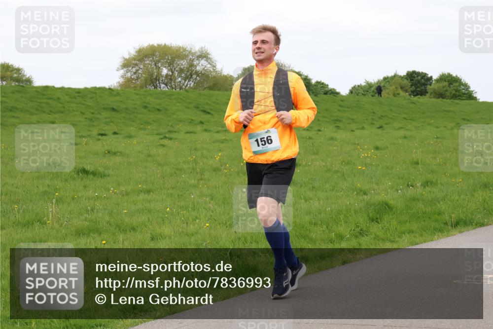 04.05.2025 - 8. Wedeler Halbmarathon Lena Gebhardt http://msf.ph/oto/7836993 04.05.2025 11:32:29 Laufen 156 meine-sportfotos.de