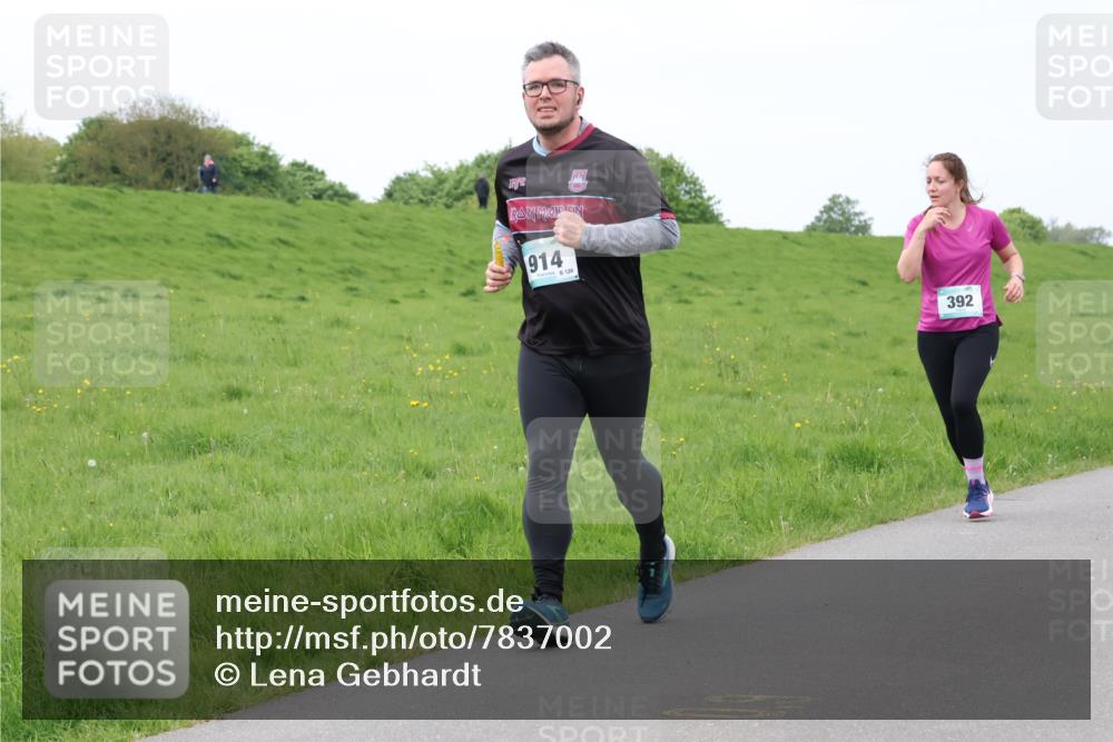 04.05.2025 - 8. Wedeler Halbmarathon Lena Gebhardt http://msf.ph/oto/7837002 04.05.2025 11:32:30 Laufen 914, 392 meine-sportfotos.de