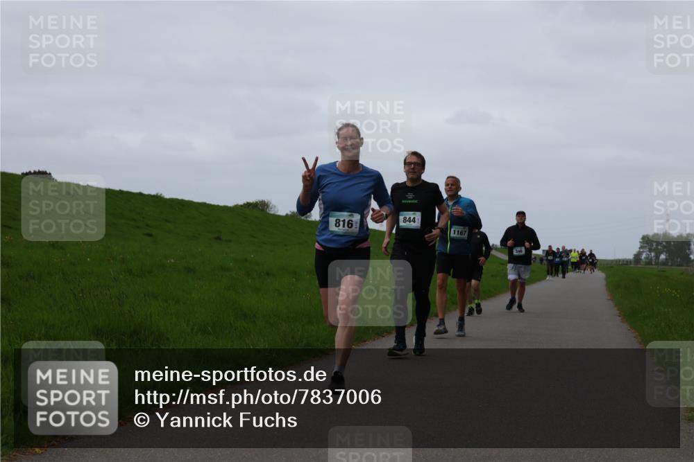04.05.2025 - 8. Wedeler Halbmarathon Yannick Fuchs http://msf.ph/oto/7837006 04.05.2025 11:24:20 Laufen 816, 844, 1167, 346 meine-sportfotos.de