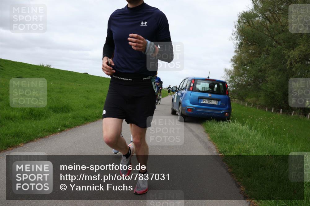 04.05.2025 - 8. Wedeler Halbmarathon Yannick Fuchs http://msf.ph/oto/7837031 04.05.2025 11:45:54 Laufen 103 meine-sportfotos.de