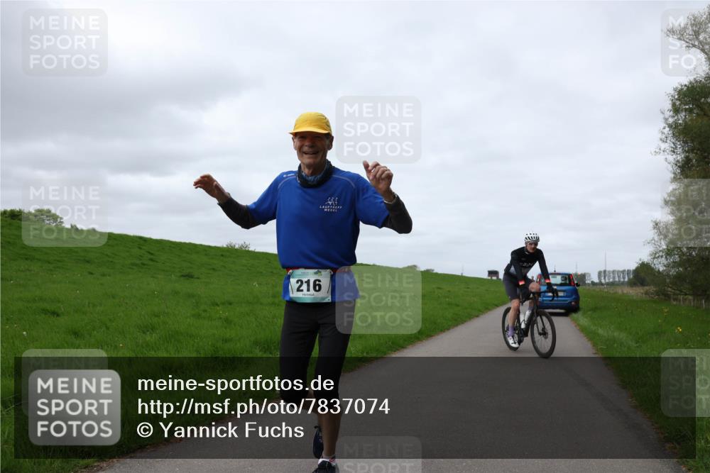 04.05.2025 - 8. Wedeler Halbmarathon Yannick Fuchs http://msf.ph/oto/7837074 04.05.2025 11:45:57 Laufen 216 meine-sportfotos.de