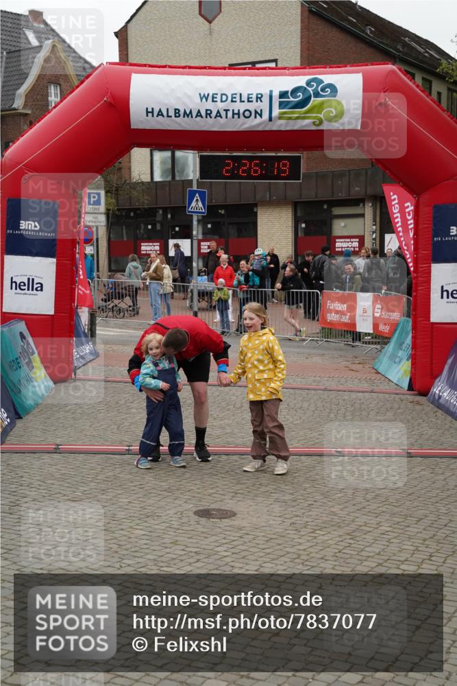 04.05.2025 - 8. Wedeler Halbmarathon Felixshl http://msf.ph/oto/7837077 04.05.2025 12:26:17 Ziel 891 meine-sportfotos.de