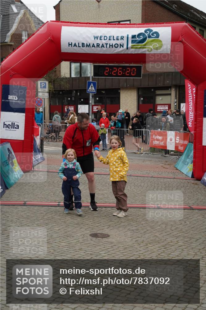 04.05.2025 - 8. Wedeler Halbmarathon Felixshl http://msf.ph/oto/7837092 04.05.2025 12:26:18 Ziel 891 meine-sportfotos.de