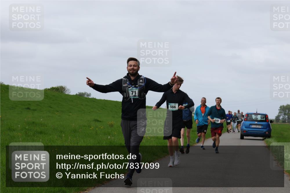 04.05.2025 - 8. Wedeler Halbmarathon Yannick Fuchs http://msf.ph/oto/7837099 04.05.2025 11:46:03 Laufen 566, 348, 103 meine-sportfotos.de
