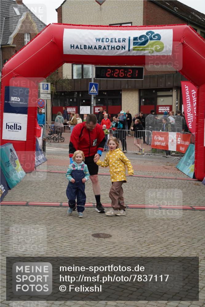 04.05.2025 - 8. Wedeler Halbmarathon Felixshl http://msf.ph/oto/7837117 04.05.2025 12:26:19 Ziel 891 meine-sportfotos.de