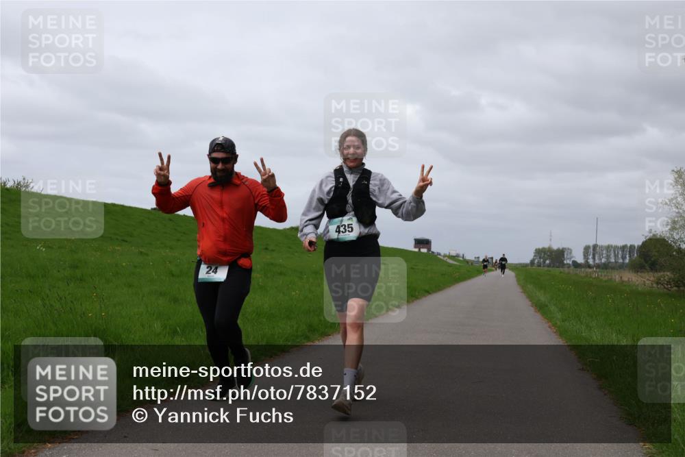 04.05.2025 - 8. Wedeler Halbmarathon Yannick Fuchs http://msf.ph/oto/7837152 04.05.2025 12:00:14 Laufen 24, 435 meine-sportfotos.de