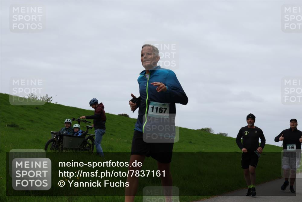 04.05.2025 - 8. Wedeler Halbmarathon Yannick Fuchs http://msf.ph/oto/7837161 04.05.2025 11:24:24 Laufen 1167, 346 meine-sportfotos.de
