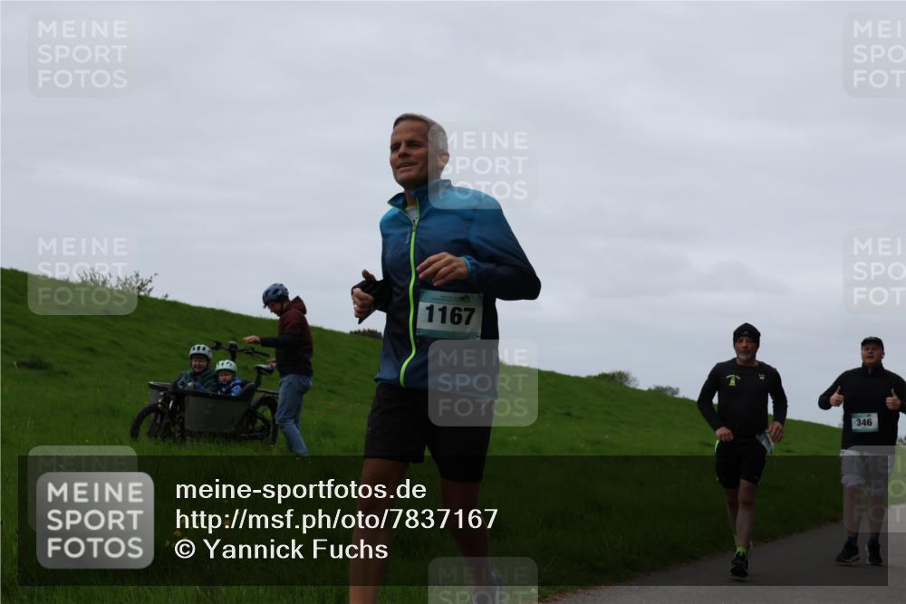 04.05.2025 - 8. Wedeler Halbmarathon Yannick Fuchs http://msf.ph/oto/7837167 04.05.2025 11:24:24 Laufen 1167, 346 meine-sportfotos.de