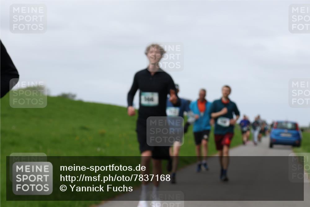 04.05.2025 - 8. Wedeler Halbmarathon Yannick Fuchs http://msf.ph/oto/7837168 04.05.2025 11:46:05 Laufen  meine-sportfotos.de