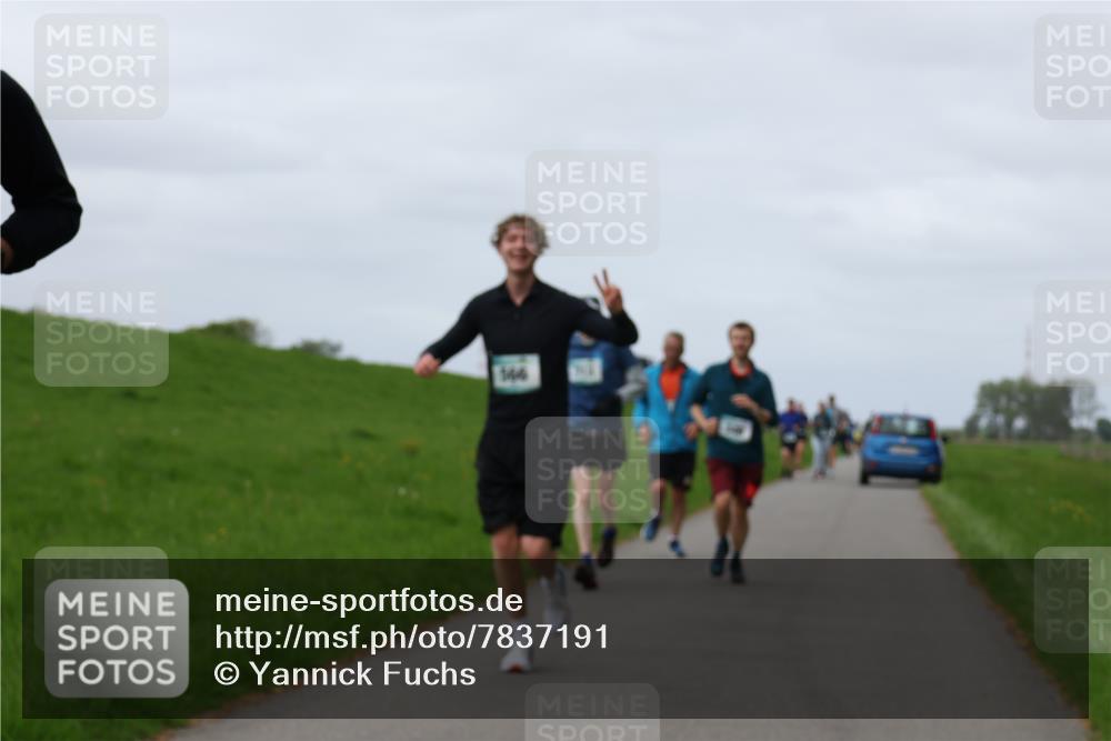 04.05.2025 - 8. Wedeler Halbmarathon Yannick Fuchs http://msf.ph/oto/7837191 04.05.2025 11:46:05 Laufen 166 meine-sportfotos.de