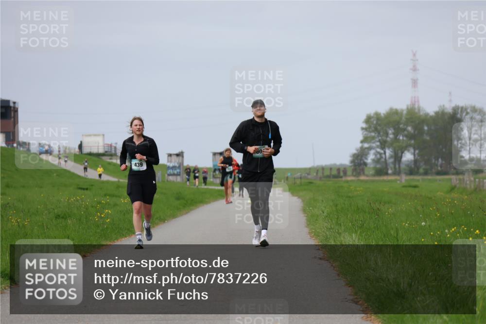 04.05.2025 - 8. Wedeler Halbmarathon Yannick Fuchs http://msf.ph/oto/7837226 04.05.2025 12:00:27 Laufen 439, 60 meine-sportfotos.de