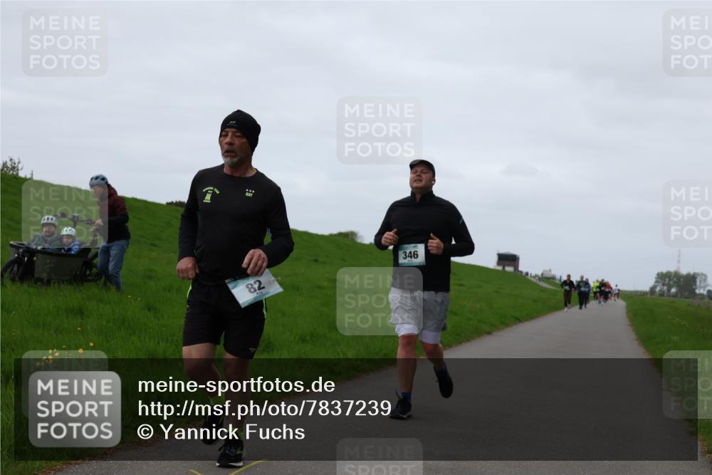 04.05.2025 - 8. Wedeler Halbmarathon Yannick Fuchs http://msf.ph/oto/7837239 04.05.2025 11:24:26 Laufen 82, 346 meine-sportfotos.de