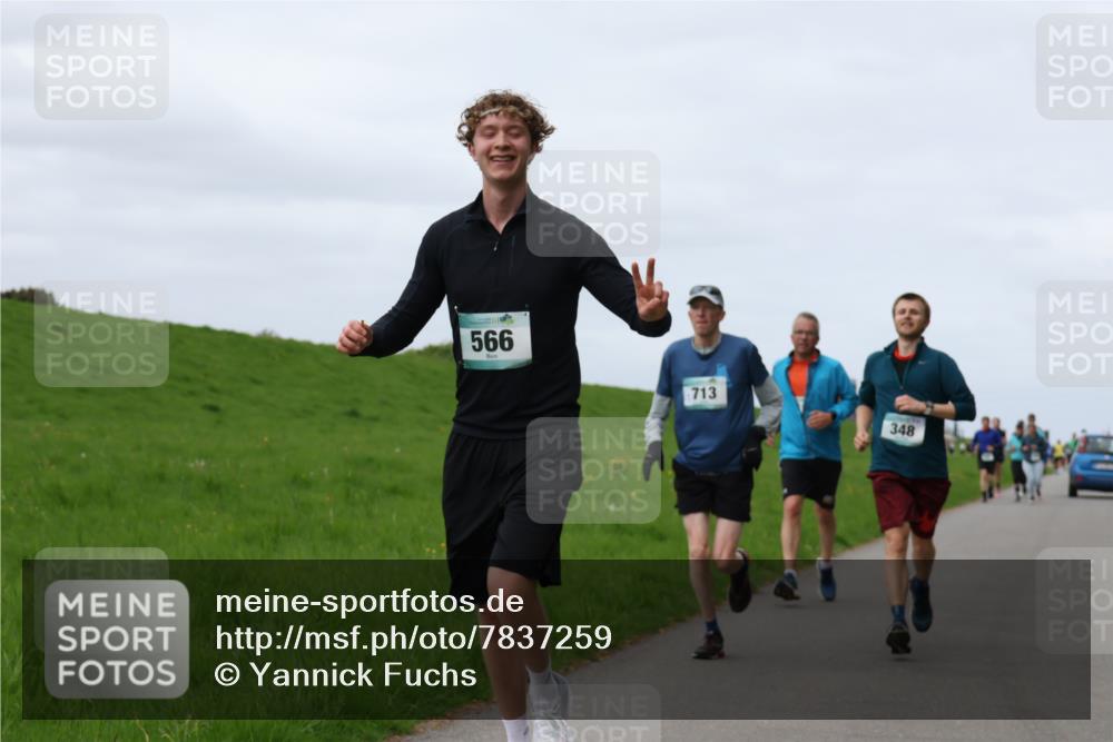 04.05.2025 - 8. Wedeler Halbmarathon Yannick Fuchs http://msf.ph/oto/7837259 04.05.2025 11:46:07 Laufen 566, 713, 348 meine-sportfotos.de