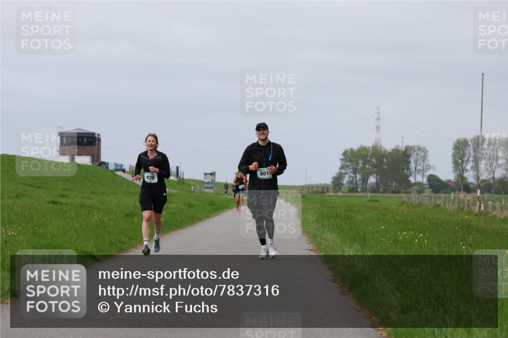04.05.2025 - 8. Wedeler Halbmarathon Yannick Fuchs http://msf.ph/oto/7837316 04.05.2025 12:00:30 Laufen 601, 439, 14 meine-sportfotos.de