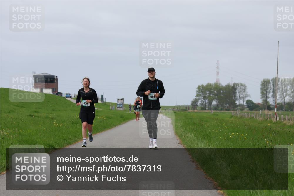 04.05.2025 - 8. Wedeler Halbmarathon Yannick Fuchs http://msf.ph/oto/7837319 04.05.2025 12:00:31 Laufen 439, 601 meine-sportfotos.de
