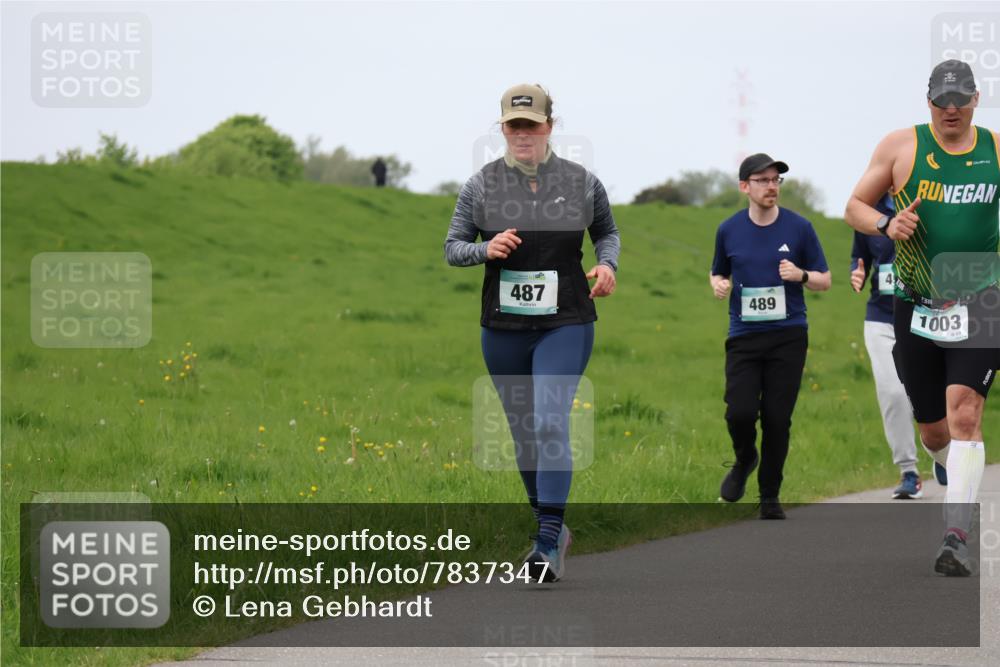 04.05.2025 - 8. Wedeler Halbmarathon Lena Gebhardt http://msf.ph/oto/7837347 04.05.2025 11:34:10 Laufen 487, 489, 1003 meine-sportfotos.de
