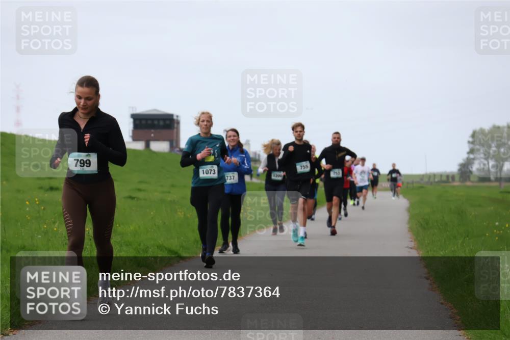 04.05.2025 - 8. Wedeler Halbmarathon Yannick Fuchs http://msf.ph/oto/7837364 04.05.2025 11:24:38 Laufen 799, 1073, 755, 737, 1200 meine-sportfotos.de