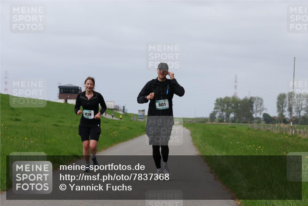 04.05.2025 - 8. Wedeler Halbmarathon Yannick Fuchs http://msf.ph/oto/7837368 04.05.2025 12:00:34 Laufen 439, 601 meine-sportfotos.de