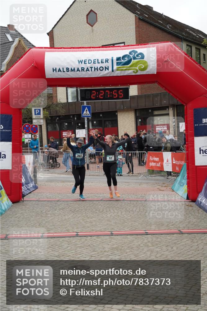04.05.2025 - 8. Wedeler Halbmarathon Felixshl http://msf.ph/oto/7837373 04.05.2025 12:27:52 Ziel 57, 263 meine-sportfotos.de