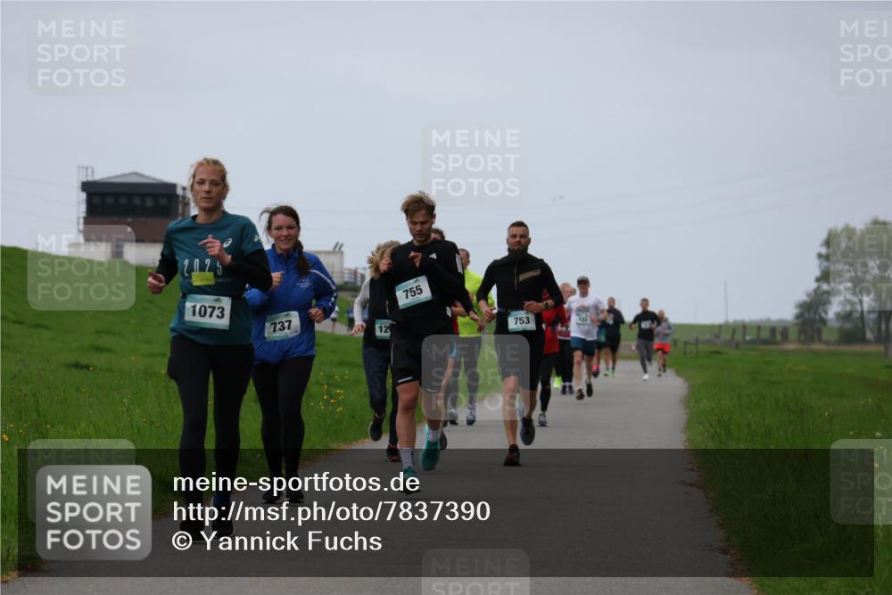 04.05.2025 - 8. Wedeler Halbmarathon Yannick Fuchs http://msf.ph/oto/7837390 04.05.2025 11:24:39 Laufen 2025, 1073, 737, 12, 755, 753 meine-sportfotos.de