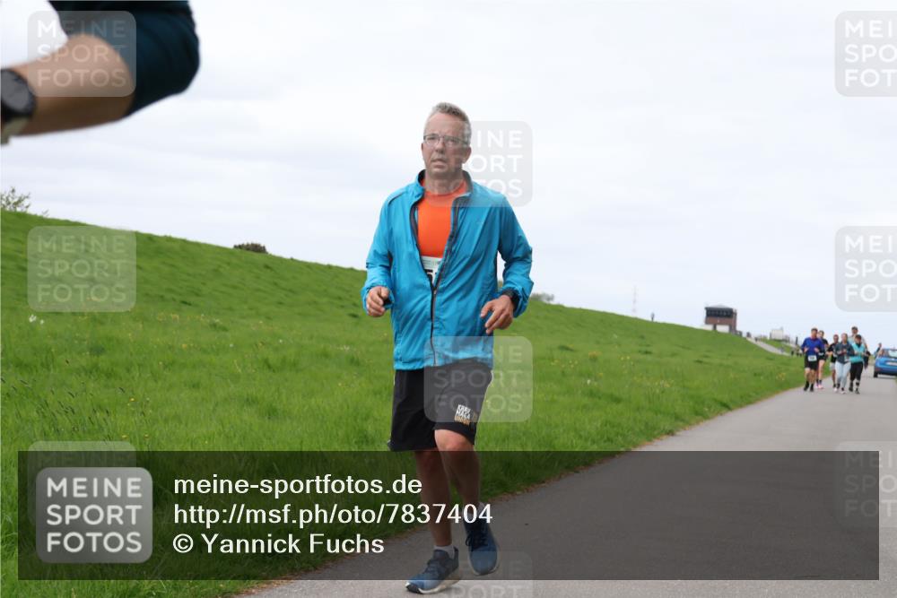 04.05.2025 - 8. Wedeler Halbmarathon Yannick Fuchs http://msf.ph/oto/7837404 04.05.2025 11:46:11 Laufen  meine-sportfotos.de