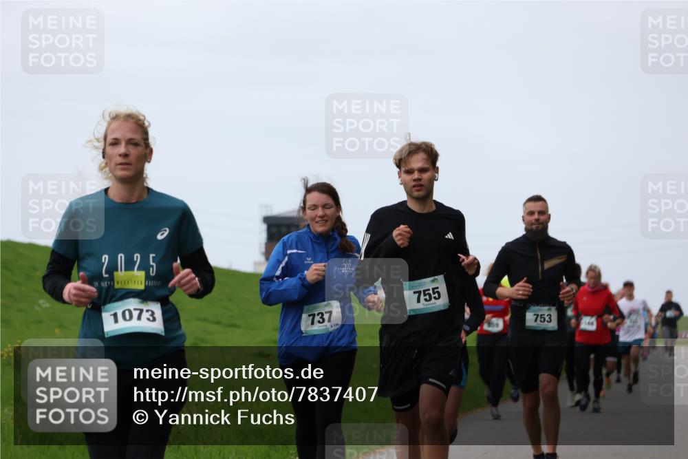 04.05.2025 - 8. Wedeler Halbmarathon Yannick Fuchs http://msf.ph/oto/7837407 04.05.2025 11:24:43 Laufen 2025, 1073, 737, 136, 755, 753 meine-sportfotos.de