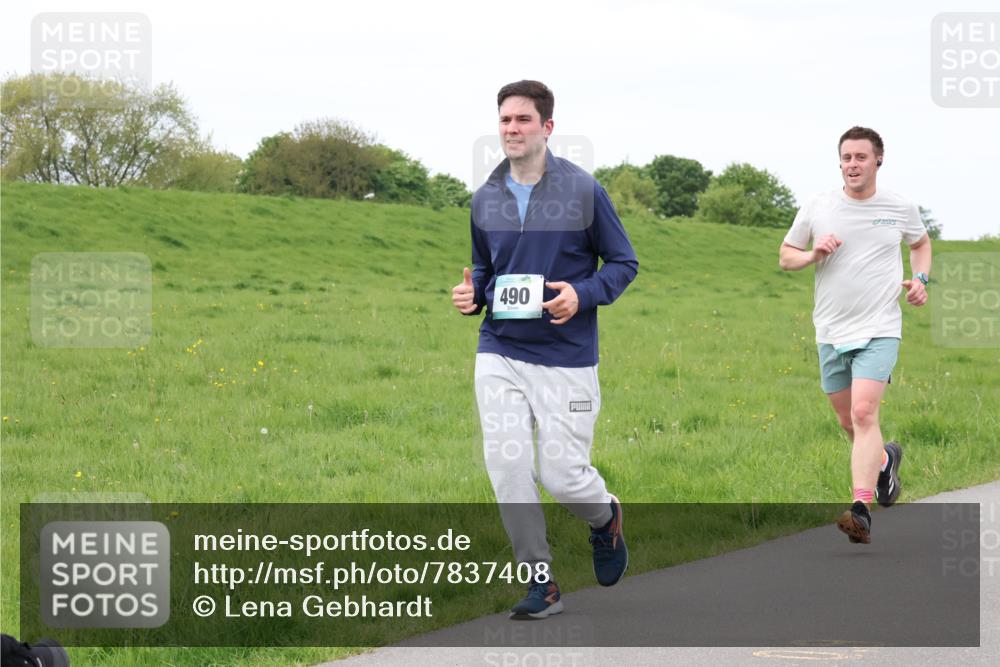 04.05.2025 - 8. Wedeler Halbmarathon Lena Gebhardt http://msf.ph/oto/7837408 04.05.2025 11:34:19 Laufen 490 meine-sportfotos.de
