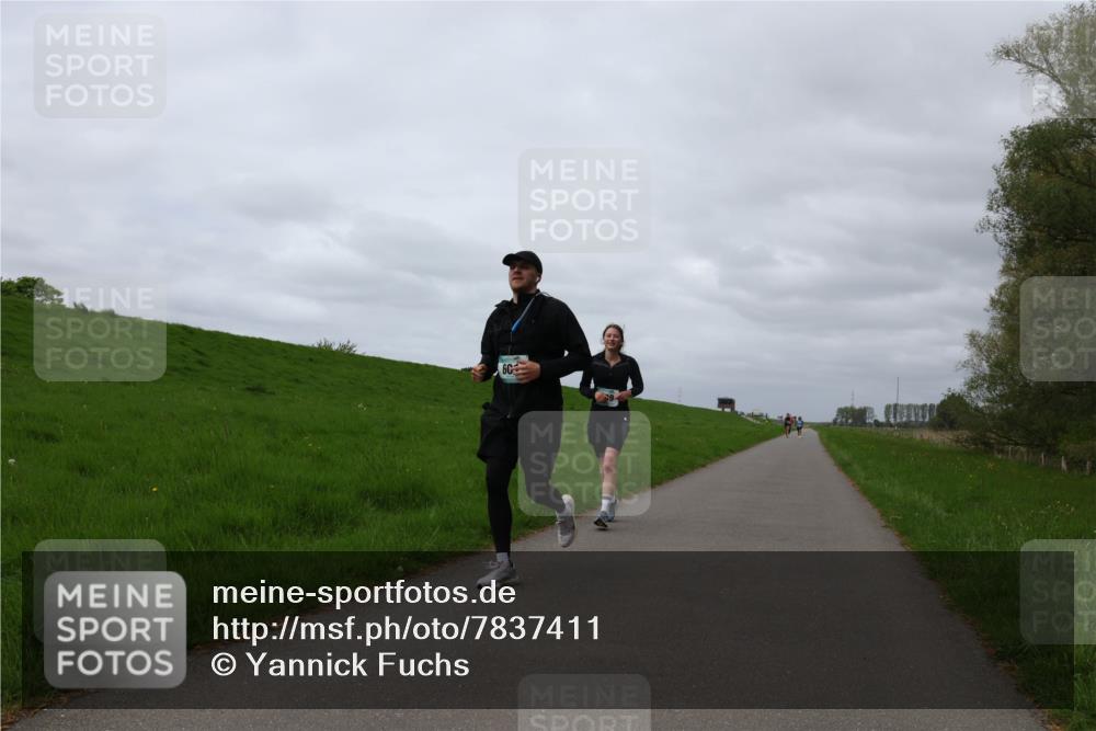 04.05.2025 - 8. Wedeler Halbmarathon Yannick Fuchs http://msf.ph/oto/7837411 04.05.2025 12:00:40 Laufen 60 meine-sportfotos.de
