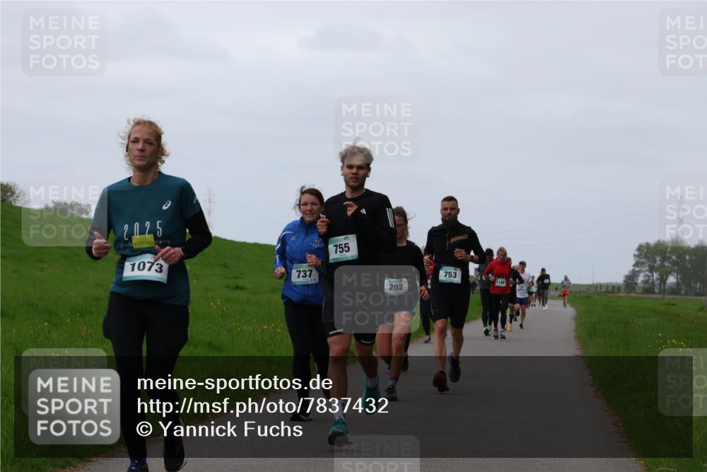 04.05.2025 - 8. Wedeler Halbmarathon Yannick Fuchs http://msf.ph/oto/7837432 04.05.2025 11:24:44 Laufen 2025, 1073, 737, 755, 202, 753, 1146 meine-sportfotos.de
