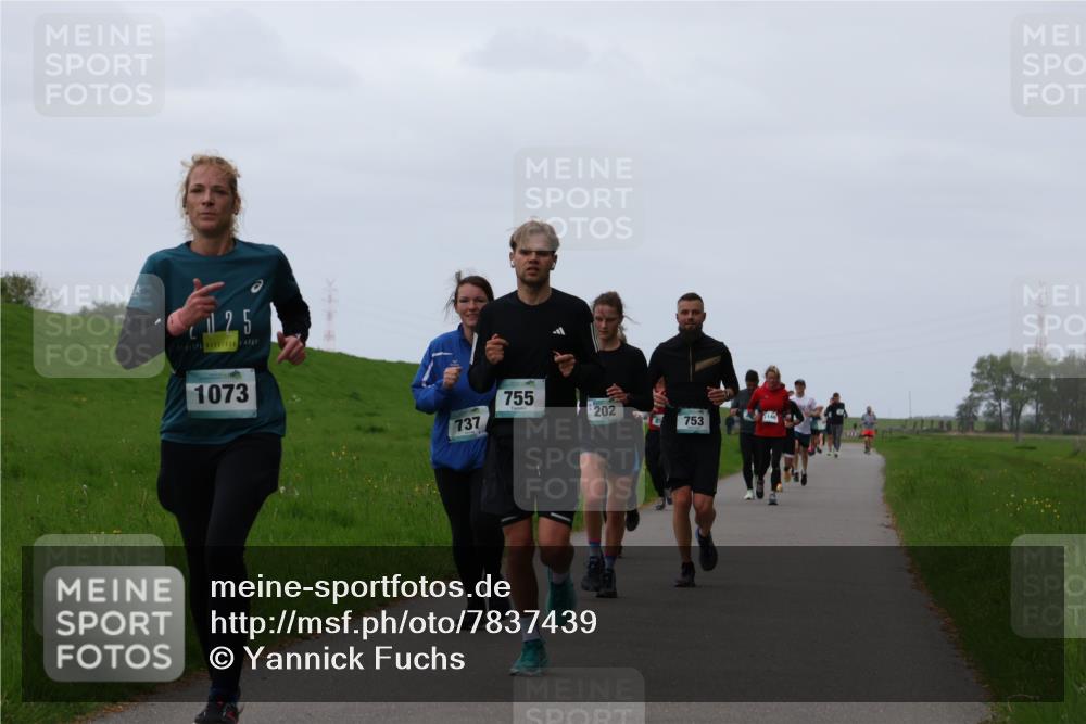04.05.2025 - 8. Wedeler Halbmarathon Yannick Fuchs http://msf.ph/oto/7837439 04.05.2025 11:24:44 Laufen 25, 1073, 755, 202, 737, 753 meine-sportfotos.de