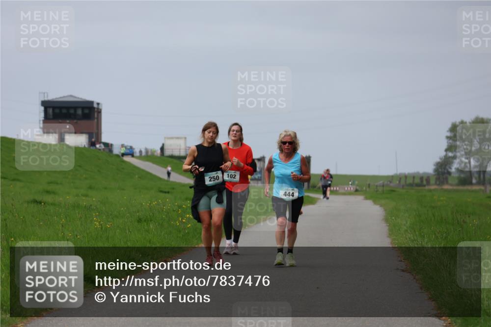 04.05.2025 - 8. Wedeler Halbmarathon Yannick Fuchs http://msf.ph/oto/7837476 04.05.2025 12:00:51 Laufen 250, 102, 444 meine-sportfotos.de