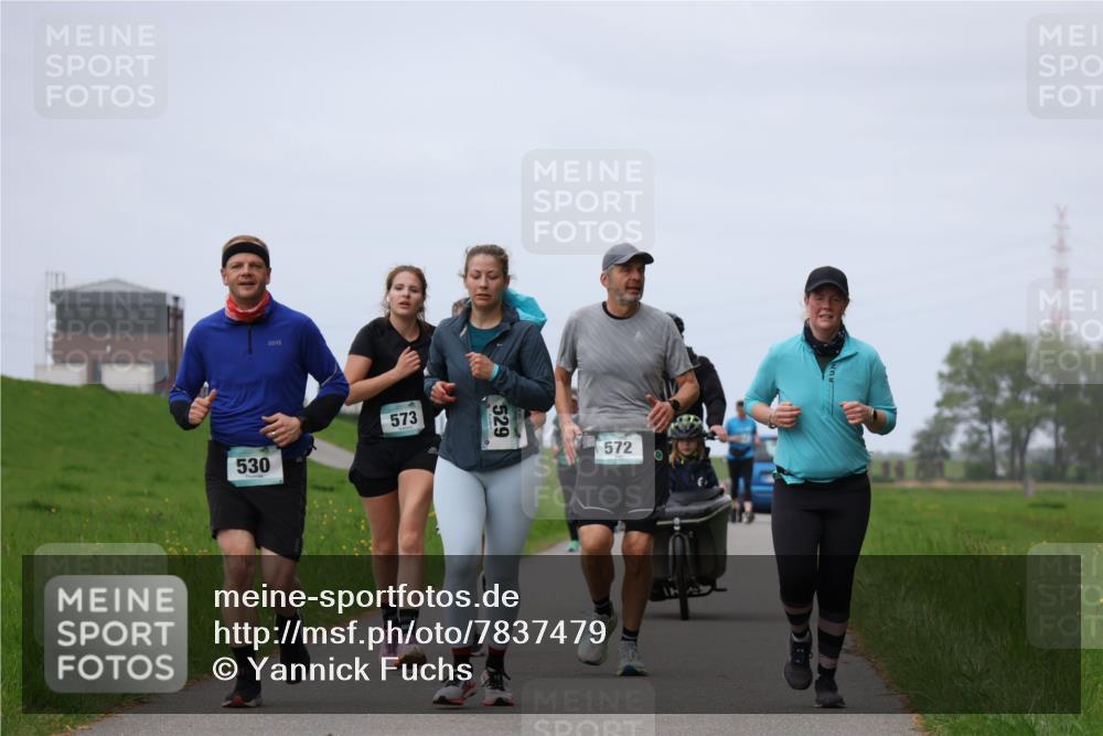04.05.2025 - 8. Wedeler Halbmarathon Yannick Fuchs http://msf.ph/oto/7837479 04.05.2025 11:46:18 Laufen 530, 573, 529, 572 meine-sportfotos.de