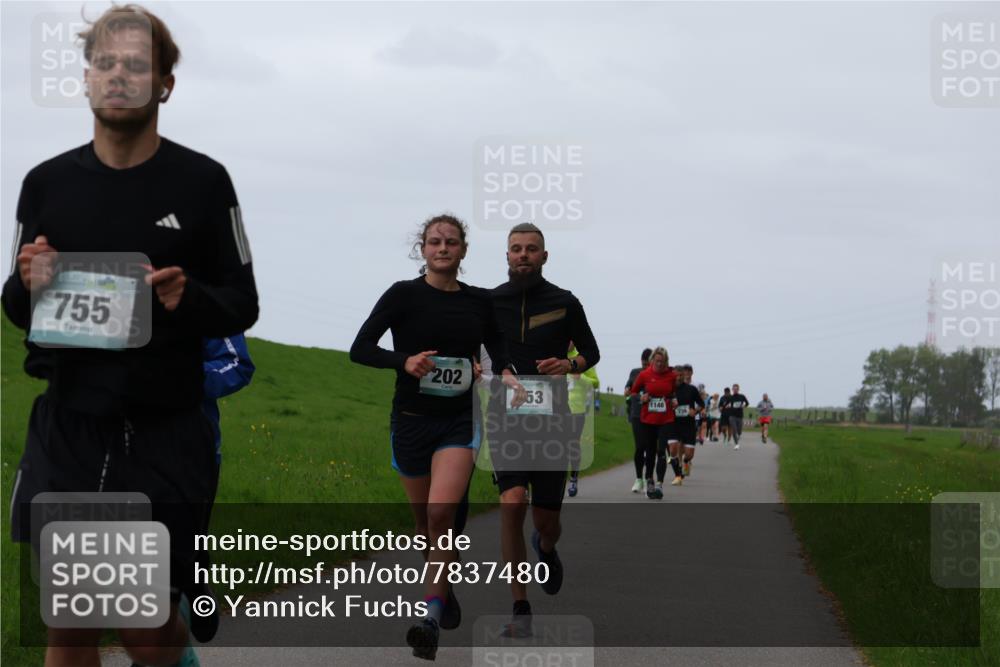 04.05.2025 - 8. Wedeler Halbmarathon Yannick Fuchs http://msf.ph/oto/7837480 04.05.2025 11:24:46 Laufen 755, 202, 53, 1146 meine-sportfotos.de