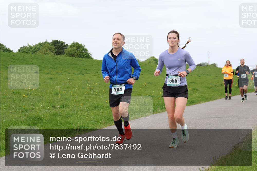 04.05.2025 - 8. Wedeler Halbmarathon Lena Gebhardt http://msf.ph/oto/7837492 04.05.2025 11:34:29 Laufen 264, 555, 540, 471 meine-sportfotos.de