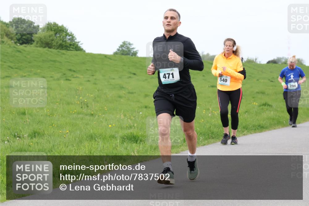 04.05.2025 - 8. Wedeler Halbmarathon Lena Gebhardt http://msf.ph/oto/7837502 04.05.2025 11:34:34 Laufen 471, 540, 294 meine-sportfotos.de