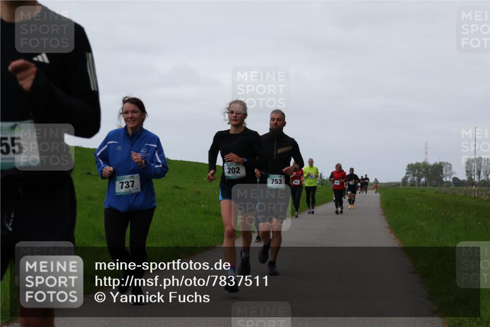 04.05.2025 - 8. Wedeler Halbmarathon Yannick Fuchs http://msf.ph/oto/7837511 04.05.2025 11:24:47 Laufen 55, 737, 202, 753 meine-sportfotos.de