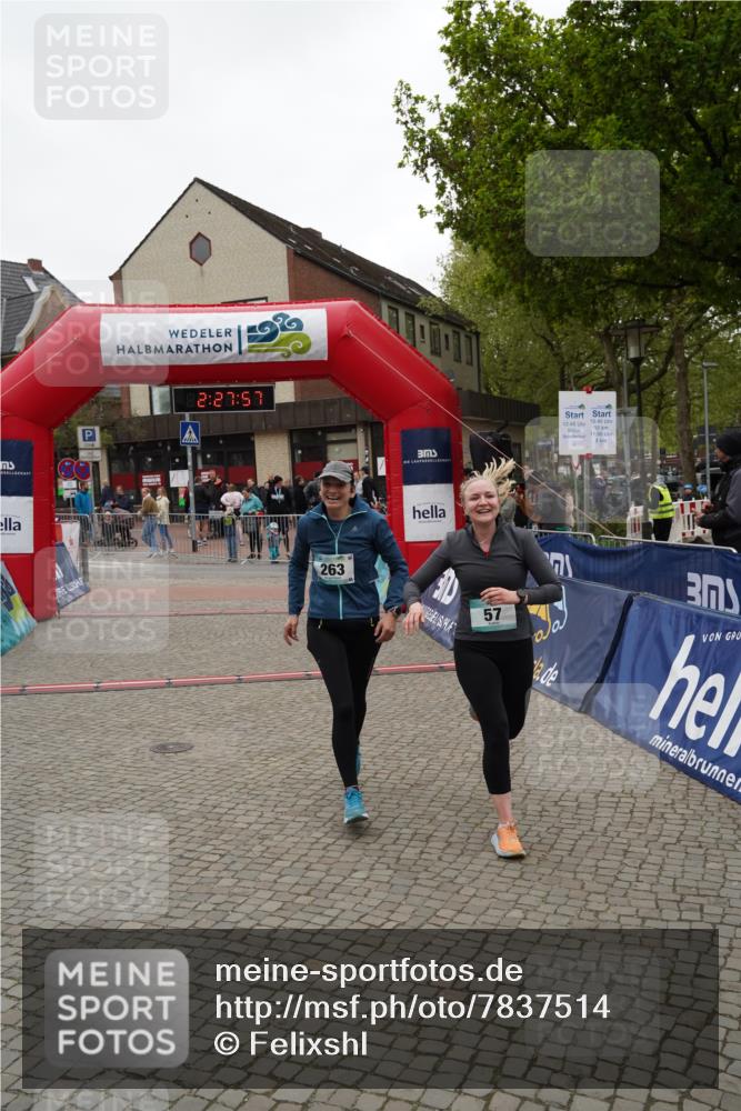 04.05.2025 - 8. Wedeler Halbmarathon Felixshl http://msf.ph/oto/7837514 04.05.2025 12:27:55 Ziel 57, 263 meine-sportfotos.de