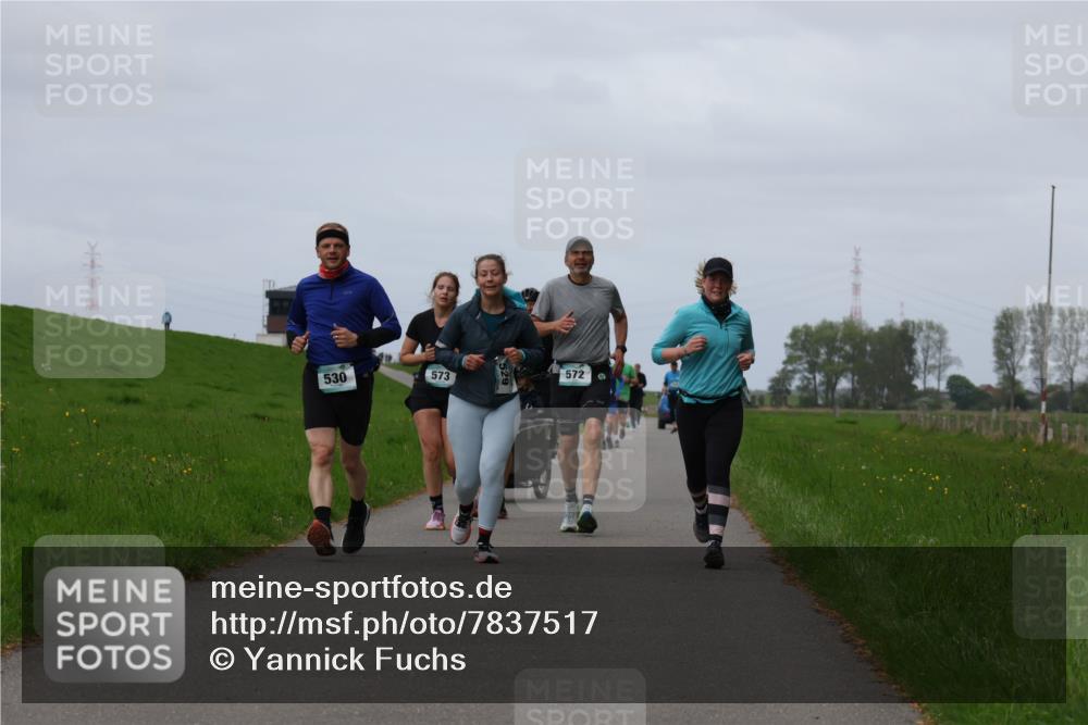 04.05.2025 - 8. Wedeler Halbmarathon Yannick Fuchs http://msf.ph/oto/7837517 04.05.2025 11:46:19 Laufen 530, 573, 572 meine-sportfotos.de