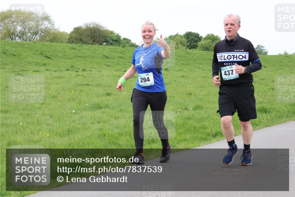 04.05.2025 - 8. Wedeler Halbmarathon Lena Gebhardt http://msf.ph/oto/7837539 04.05.2025 11:34:42 Laufen 294, 437 meine-sportfotos.de