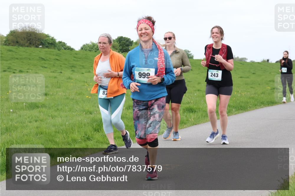 04.05.2025 - 8. Wedeler Halbmarathon Lena Gebhardt http://msf.ph/oto/7837579 04.05.2025 11:34:46 Laufen 83, 999, 243, 114 meine-sportfotos.de