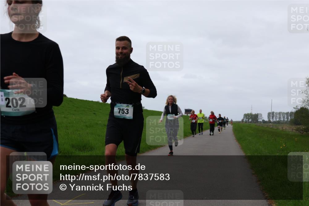 04.05.2025 - 8. Wedeler Halbmarathon Yannick Fuchs http://msf.ph/oto/7837583 04.05.2025 11:24:49 Laufen 202, 753, 1206 meine-sportfotos.de