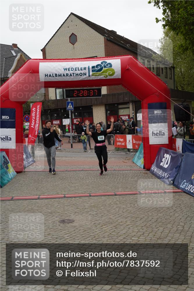 04.05.2025 - 8. Wedeler Halbmarathon Felixshl http://msf.ph/oto/7837592 04.05.2025 12:28:35 Ziel 532 meine-sportfotos.de