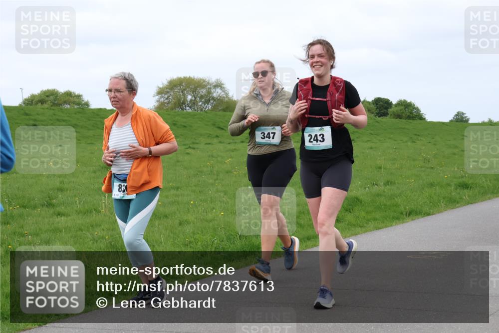 04.05.2025 - 8. Wedeler Halbmarathon Lena Gebhardt http://msf.ph/oto/7837613 04.05.2025 11:34:48 Laufen 8, 102, 830, 347, 243 meine-sportfotos.de