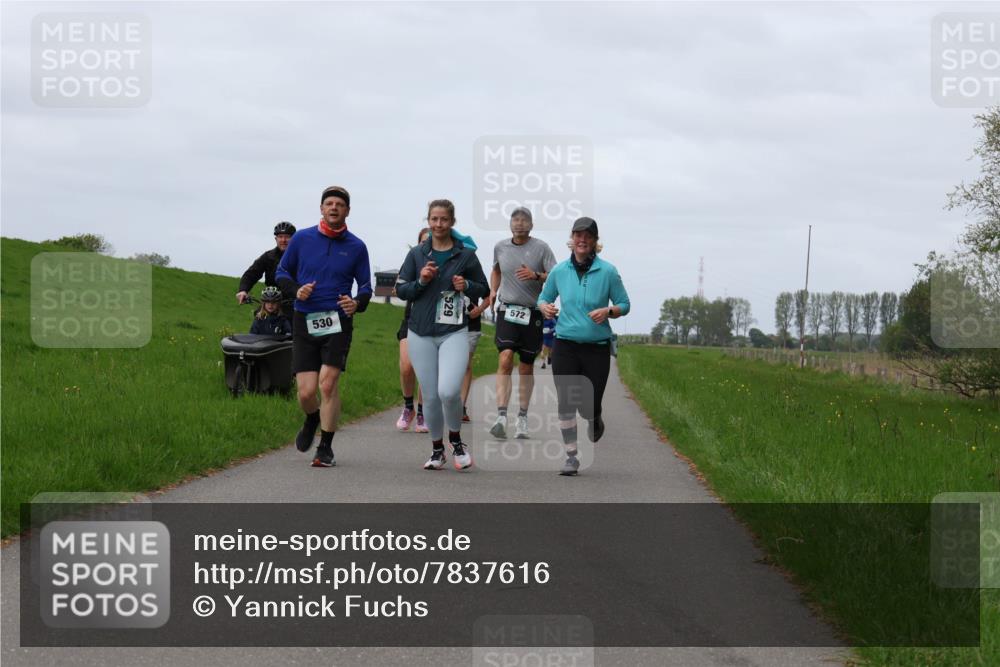 04.05.2025 - 8. Wedeler Halbmarathon Yannick Fuchs http://msf.ph/oto/7837616 04.05.2025 11:46:22 Laufen 572, 530 meine-sportfotos.de