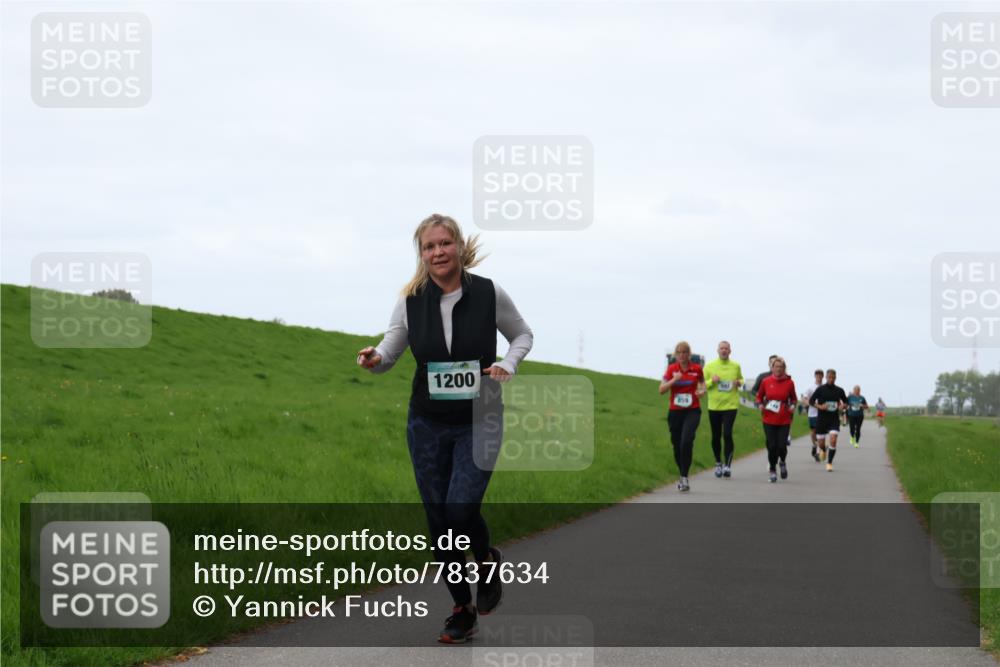 04.05.2025 - 8. Wedeler Halbmarathon Yannick Fuchs http://msf.ph/oto/7837634 04.05.2025 11:24:51 Laufen 1200, 859 meine-sportfotos.de