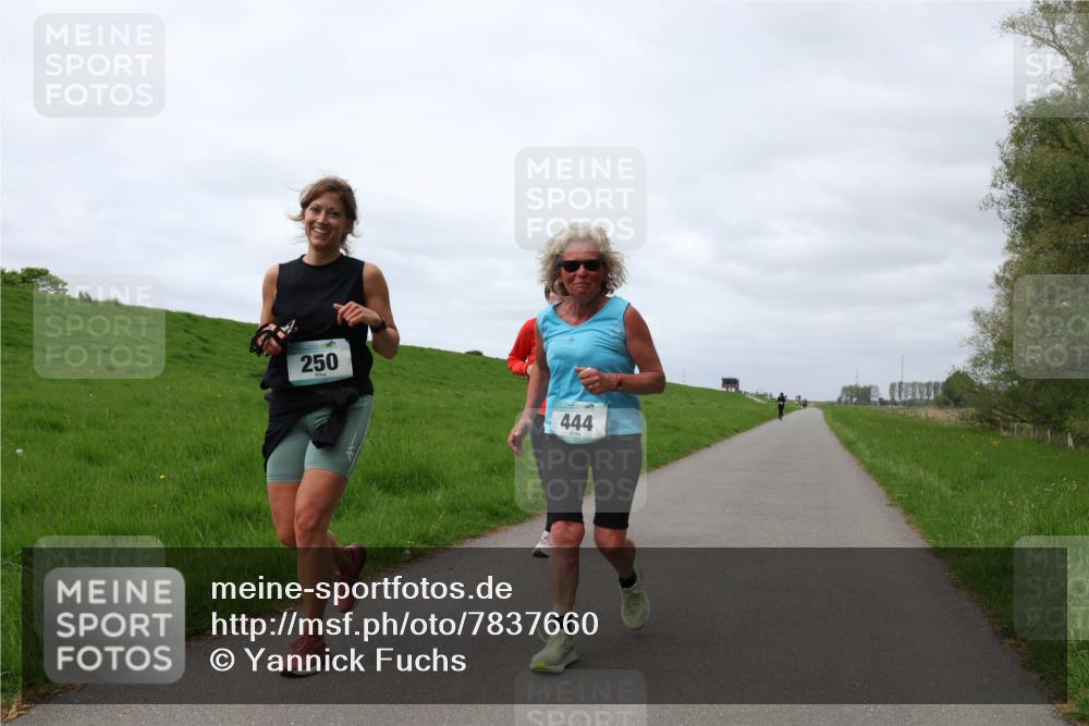04.05.2025 - 8. Wedeler Halbmarathon Yannick Fuchs http://msf.ph/oto/7837660 04.05.2025 12:01:05 Laufen 250, 444 meine-sportfotos.de