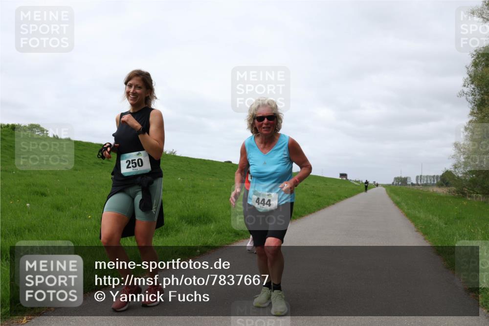 04.05.2025 - 8. Wedeler Halbmarathon Yannick Fuchs http://msf.ph/oto/7837667 04.05.2025 12:01:05 Laufen 250, 444 meine-sportfotos.de